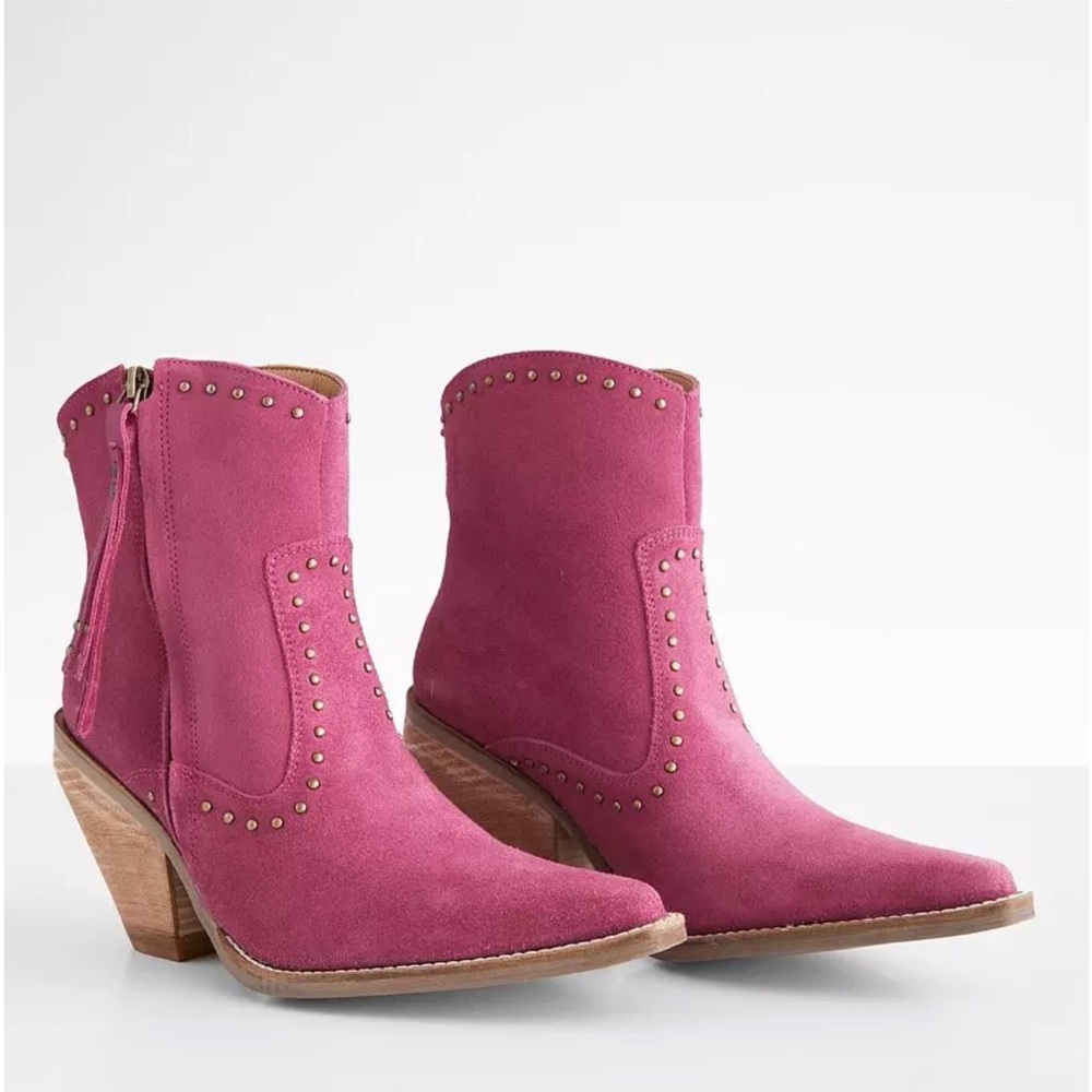 Dingo Fuchsia Suede Ankle Boots